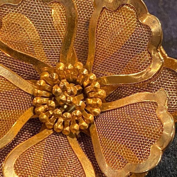 Vintage B.E.D Mesh Petal Flower Brooch Pin - Picture 4 of 10